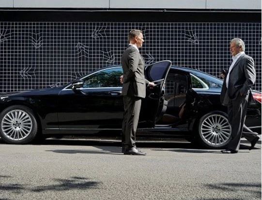 The Benefits of Chauffeur Transportation: A Guide to Stress-Free Travel